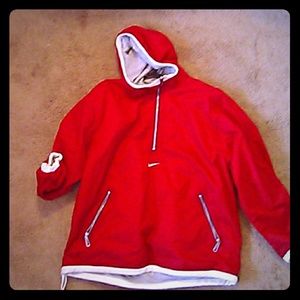 A womens/mens nike reversible pull over